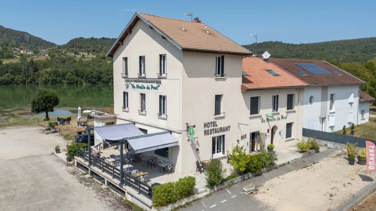 Le bar du Moulin du Pont — photo 1